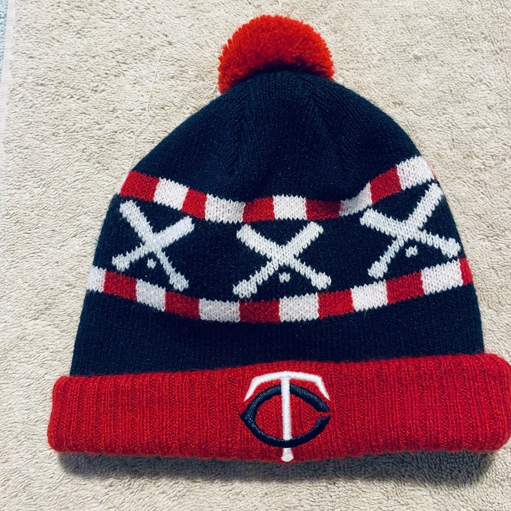Minnesota Twins infant winter snow hat